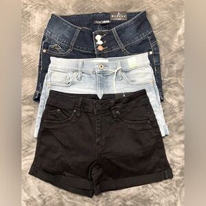 ⭐️🆕 3 PAIRS OF SHORTS ~ Sz 3